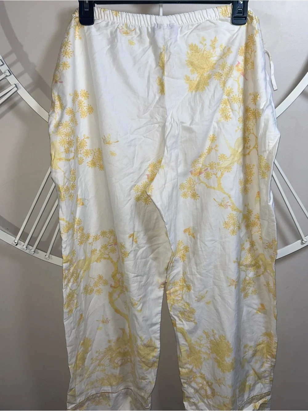 Natori Toile 100% Cotton Sateen Pajama Set White and Yellow - Picture 10 of 13